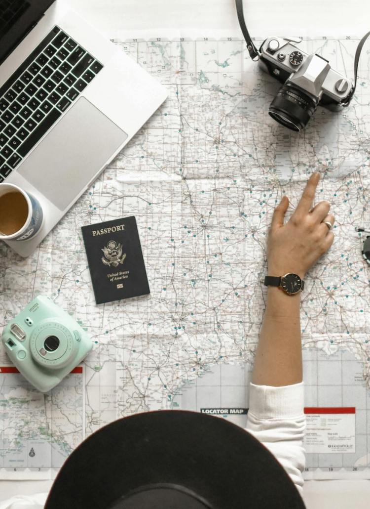 Internet While Travelling: A Guide to Responsible Usage